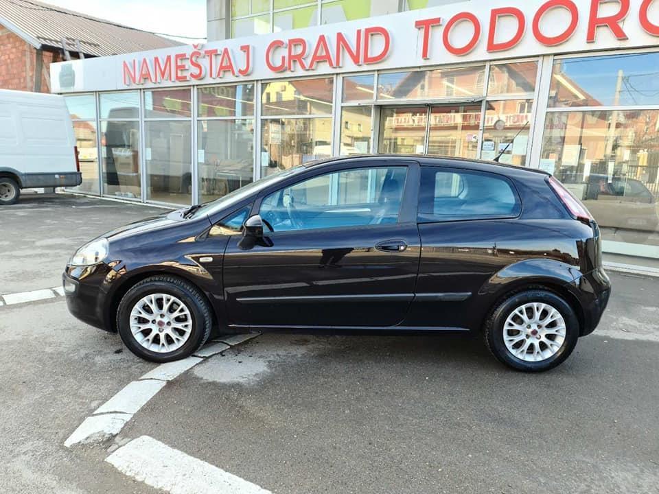 Fiat-Punto-EVO-1-3MJTD-2009-god