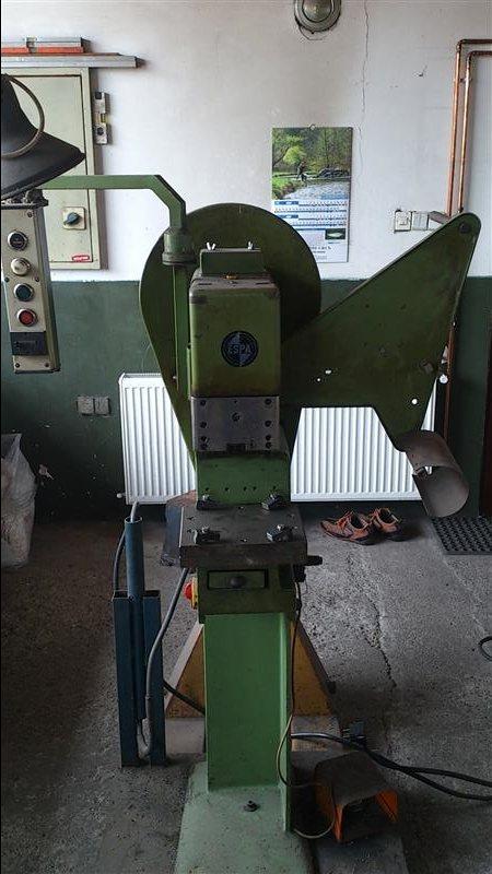 Ekscetar-presa-od-1000-kg