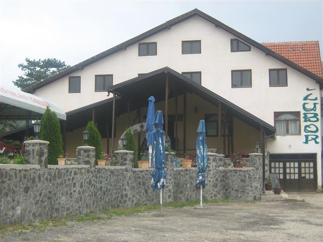 Objekt-sa-restoranom
