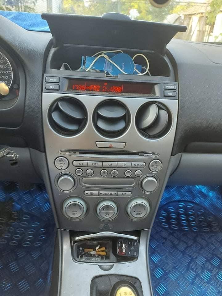 Mazda-6-2004-2-0