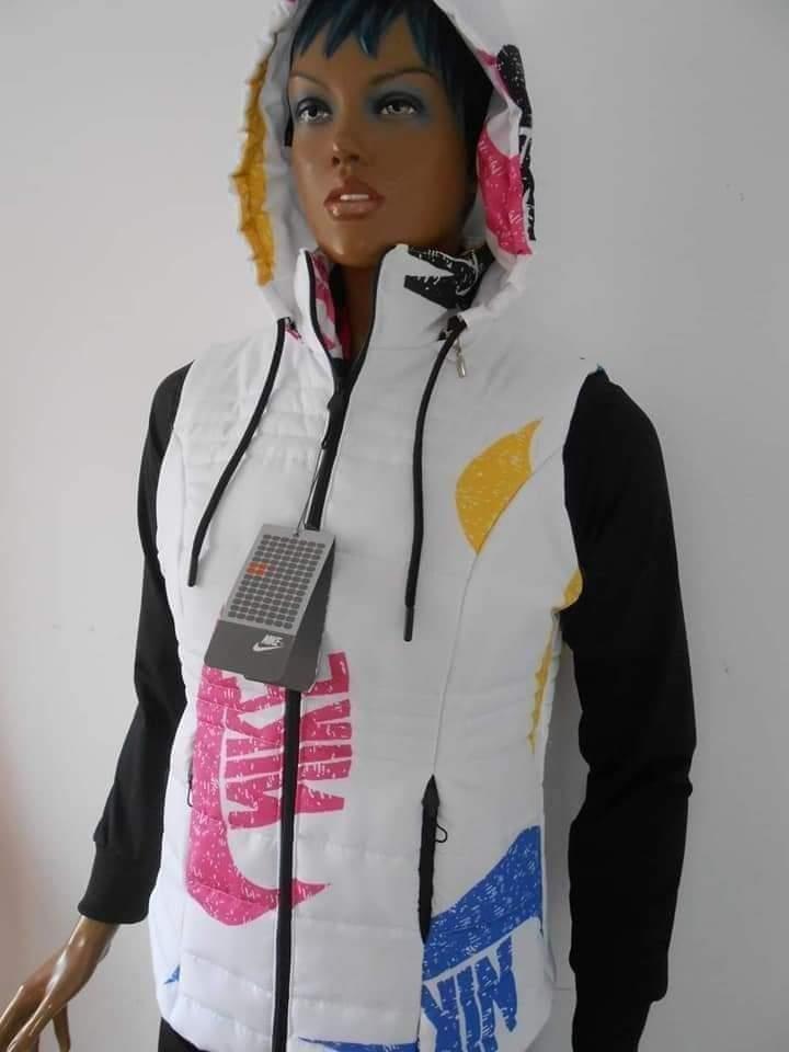 Prsluk-zenski-Nike-