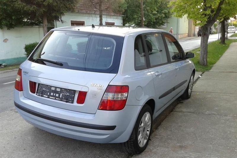 Fiat-Stilo-1-6--02