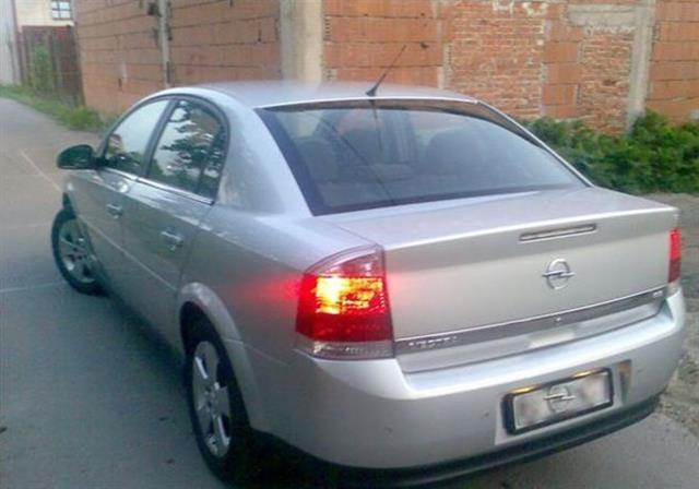 Opel-Vectra-C--03