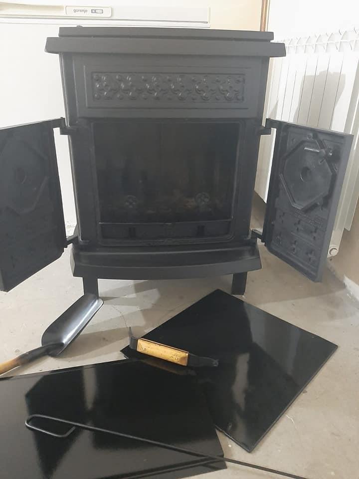 Amity-kamin-pec