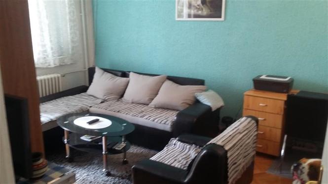 Izdajem stan 40m2 na Karaburmi