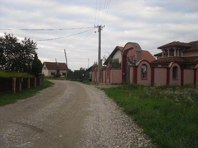 Plac-2000m2-Varos-Lesnice