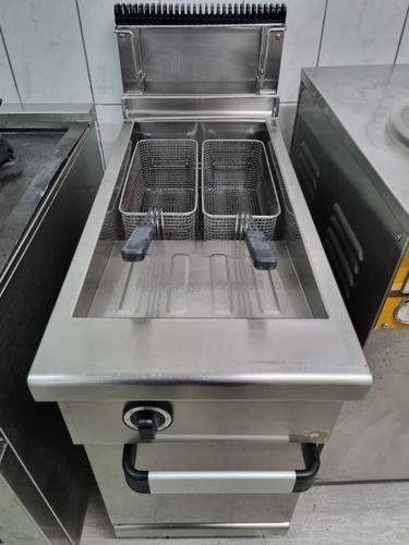 Servis plinskih friteza