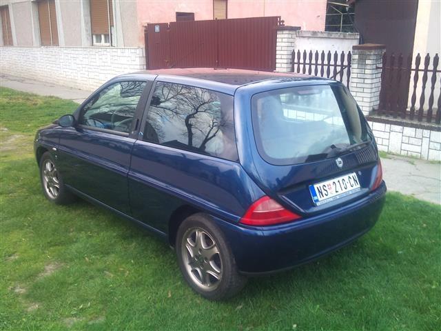 Lancia-Ypsilon-Elephant-Blue-1-2b-8v--03