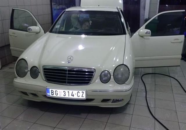 Mercedes-Benz 200 CDI Full -01