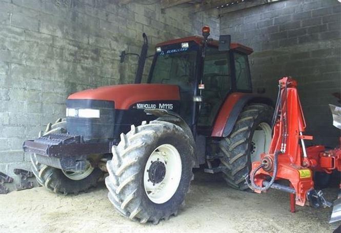 Traktor New Holland