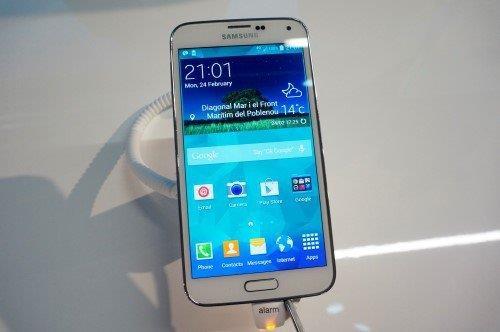 Samsung-Galaxy-S5-beli-extra-stanje