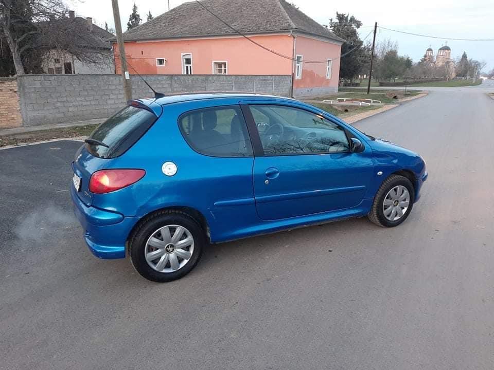 Peugeot-206