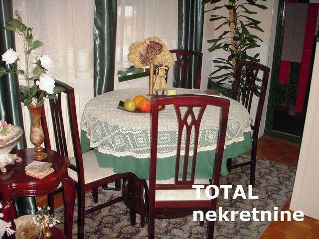 Uknjizen-troiposoban-duplex-stan