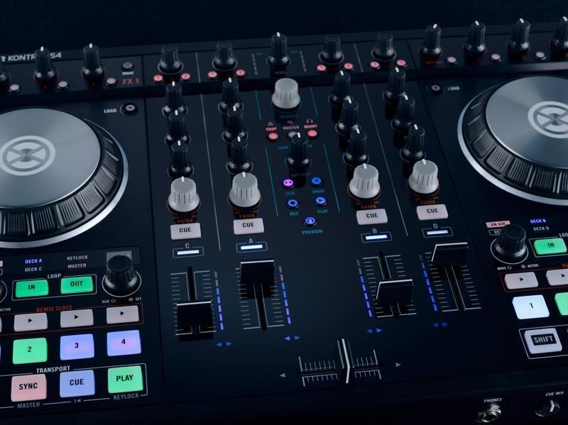 Native-Instruments-TRAKTOR-KONTROL-S4-MK