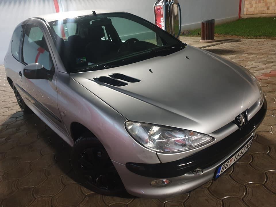 Peugoet-206