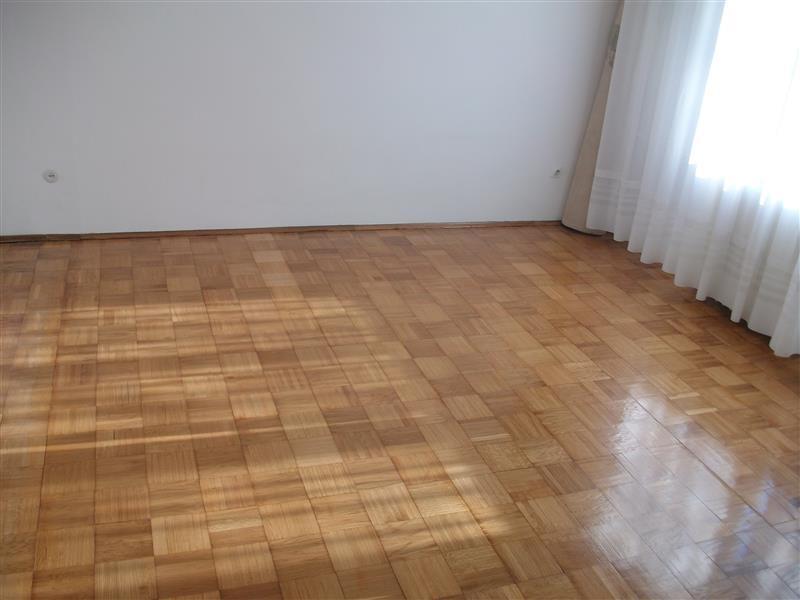 Salonac-u-centru-94m2-
