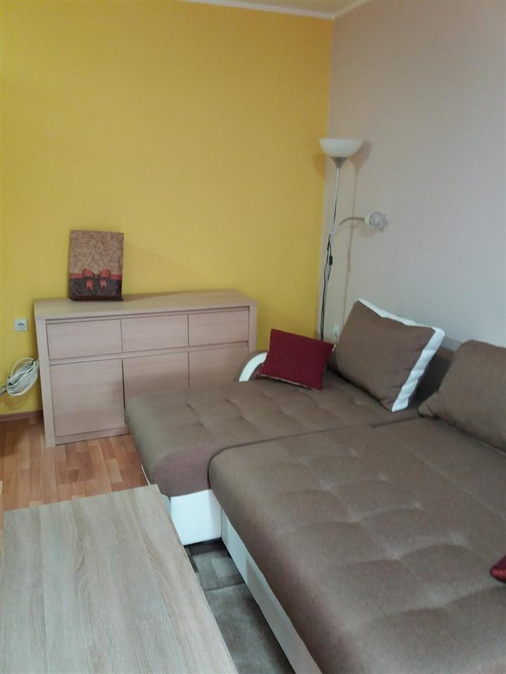 Izdajem-garsonjeru-u-centru-Niša