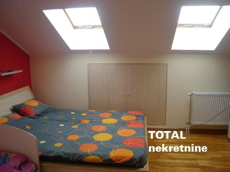 Uknjizen-veliki-dvosoban-duplex-stan