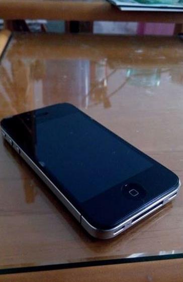 Apple-iPhone-4--8GB