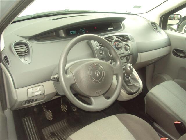 Renault Scenic 1.9 DCI -03