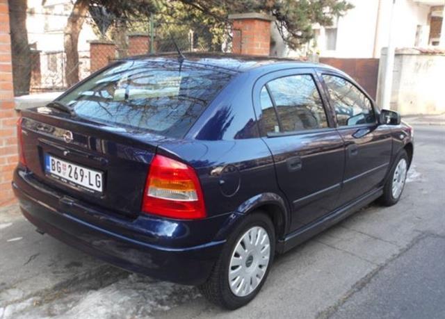 Opel-Astra-1-7-cdi--00