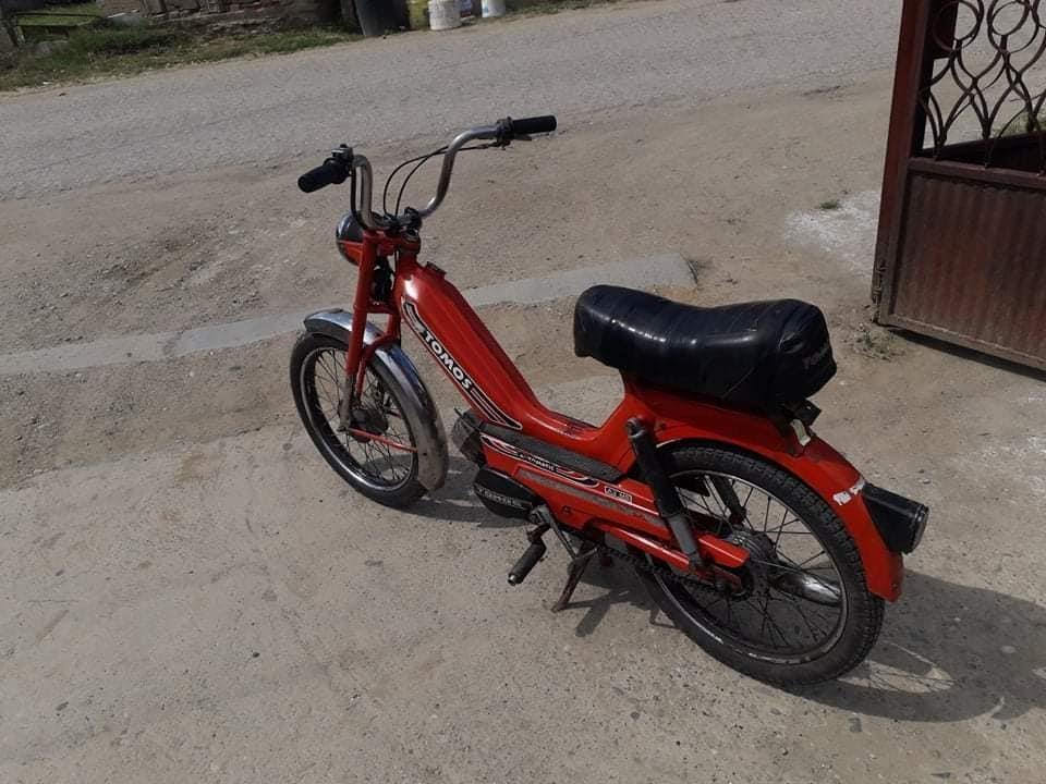 Tomos