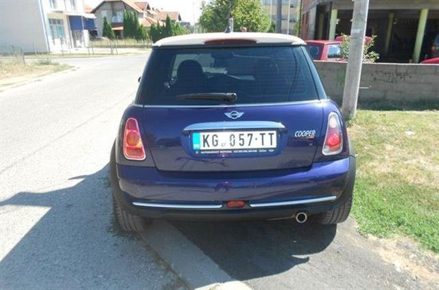 Mini-Cooper-1-6-16V-panorama--05