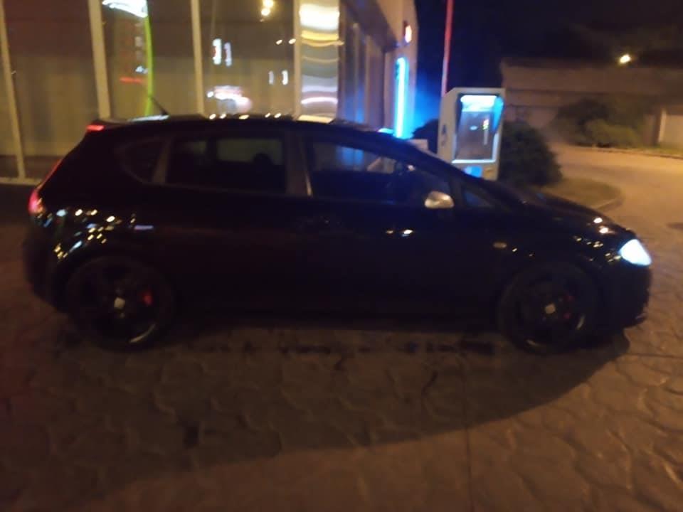 Seat-Leon-FR-2-0Tdi-2007g