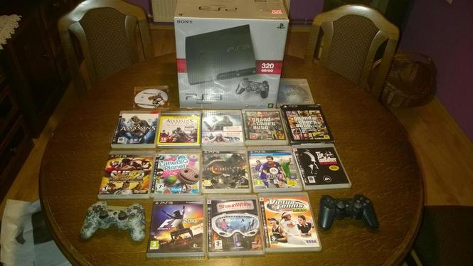 PS 3 +15 igara +2 joystick-a