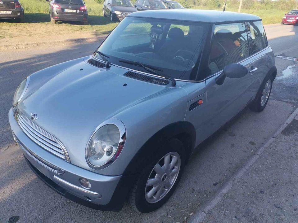 Mini-One-1-6-benzin-66kw-2003g
