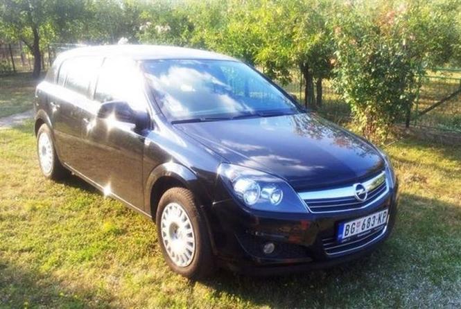 Opel Astra H 1.6 -13