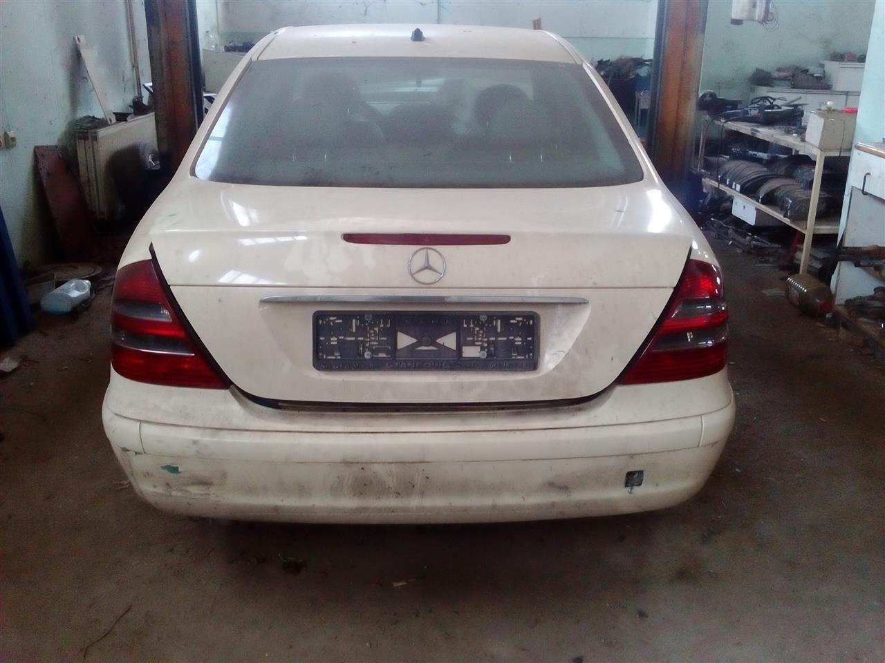 Merecedes-E220