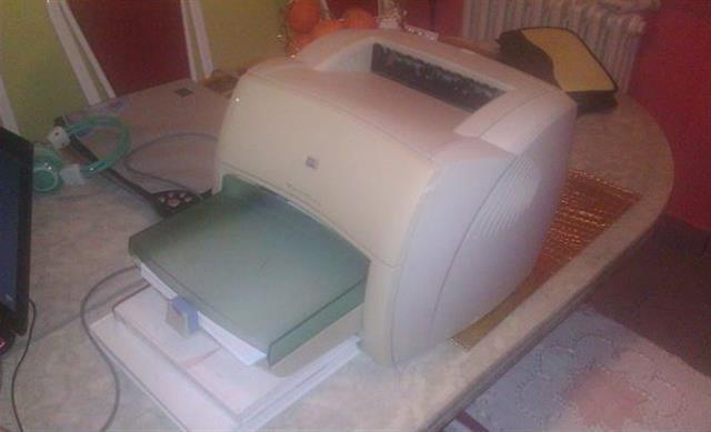 HP-lasejet-1000