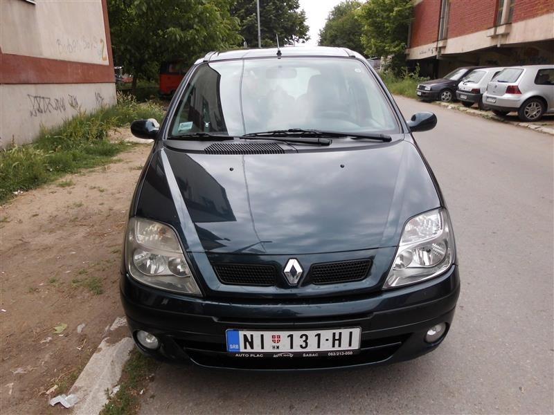 Renault-Scenic-1-4-PLIN---02-