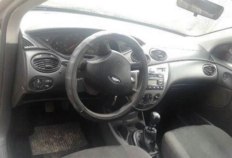 Ford-Focus--02