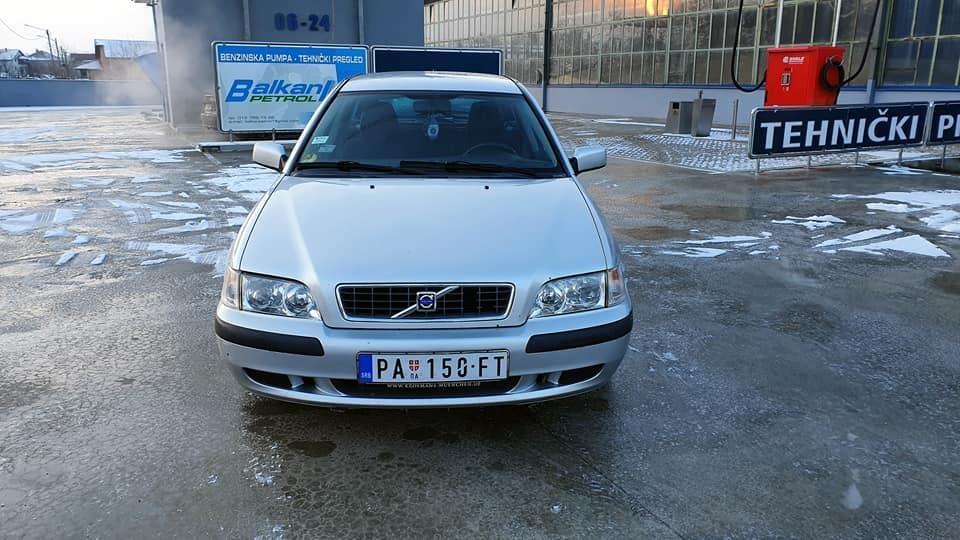 Volvo-V40-1-9D