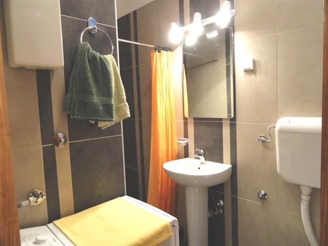 Garsonjera-20m2-u-Strogi-centar--Beograd