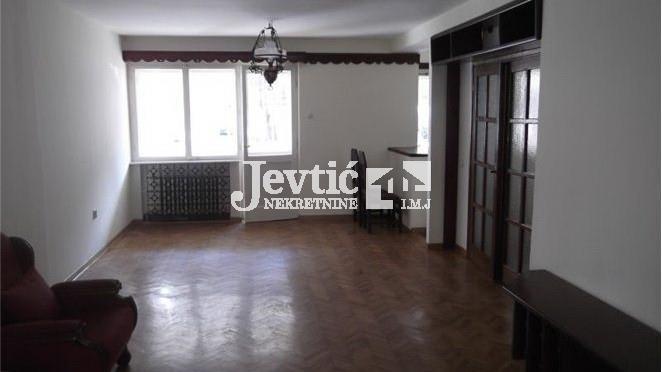 Renovrian PP u blizini Tašmajdana