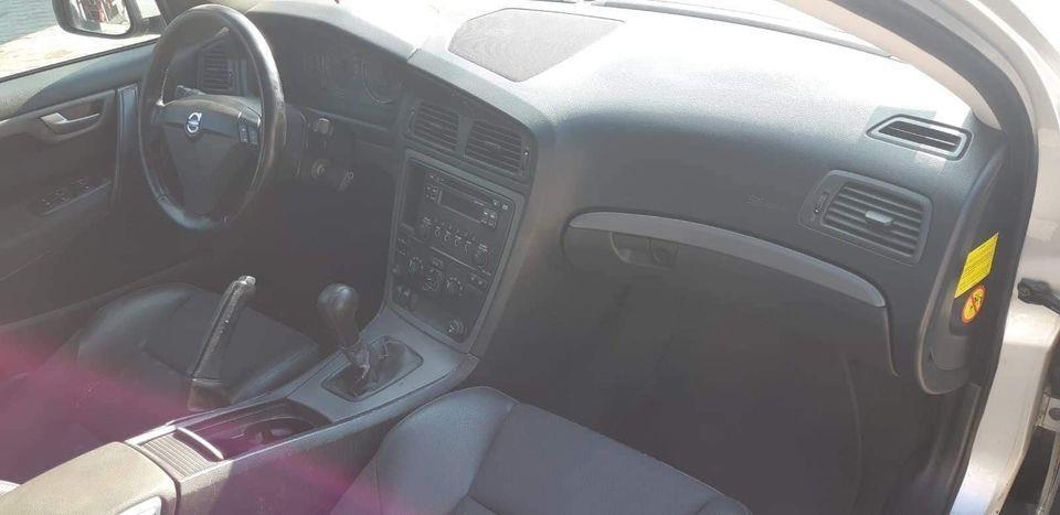 Volvo-S60-2-4D