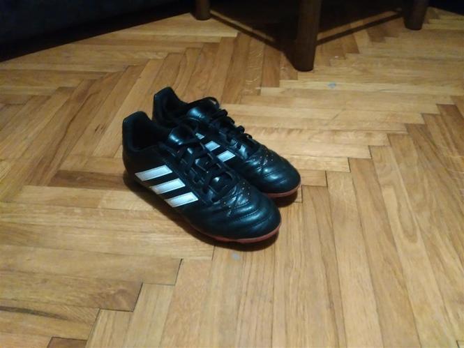 Dobro očuvane kopačke.