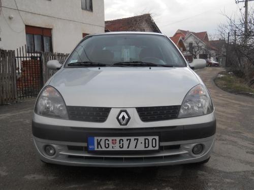 Renault-Clio-1-5-dci--03