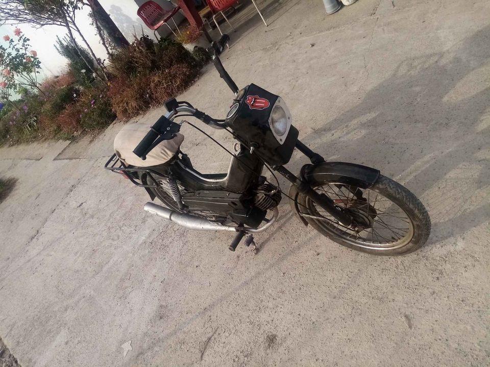 Tomos