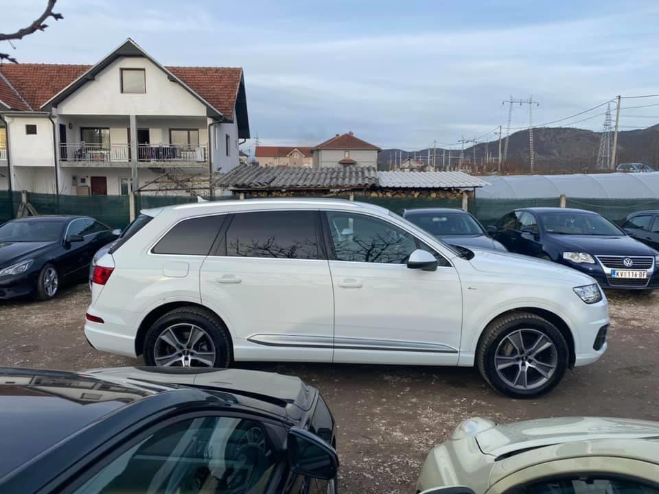 AUDI-Q7-2xS-LINE-Digitalna-tabla