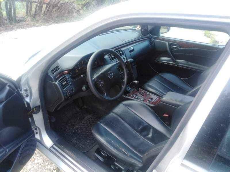Mercedes-e220-cdi-2001
