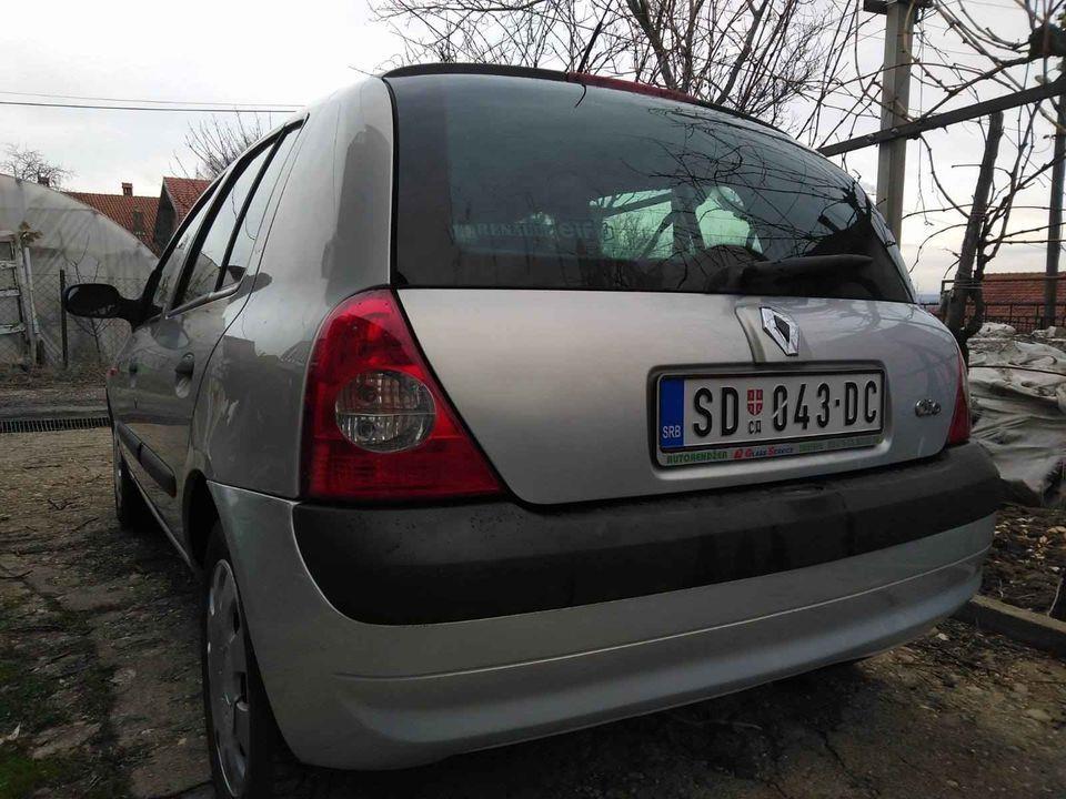 Clio-1-2-8v