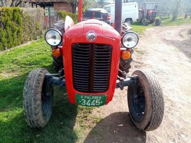 Traktor 533