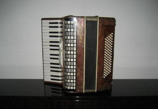 Harmonika 80 basova
