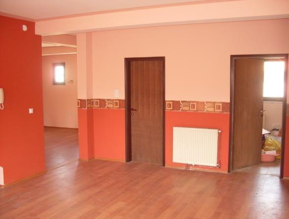Kuce-420m2-i-poslovnog-prostora