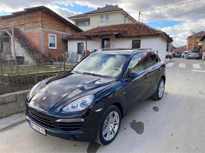Porshe Cayenne