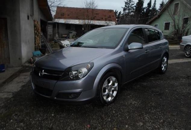 Opel-Astra-1-7-cdti--05